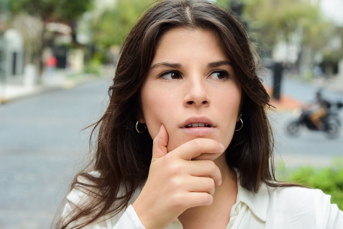 Why Do Dental Implants Sometimes Cause a Metallic Taste?